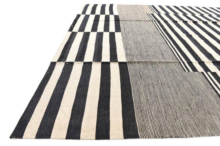 Detail image of 7' x 10' Hand Woven Kilim Modern Wool Rug