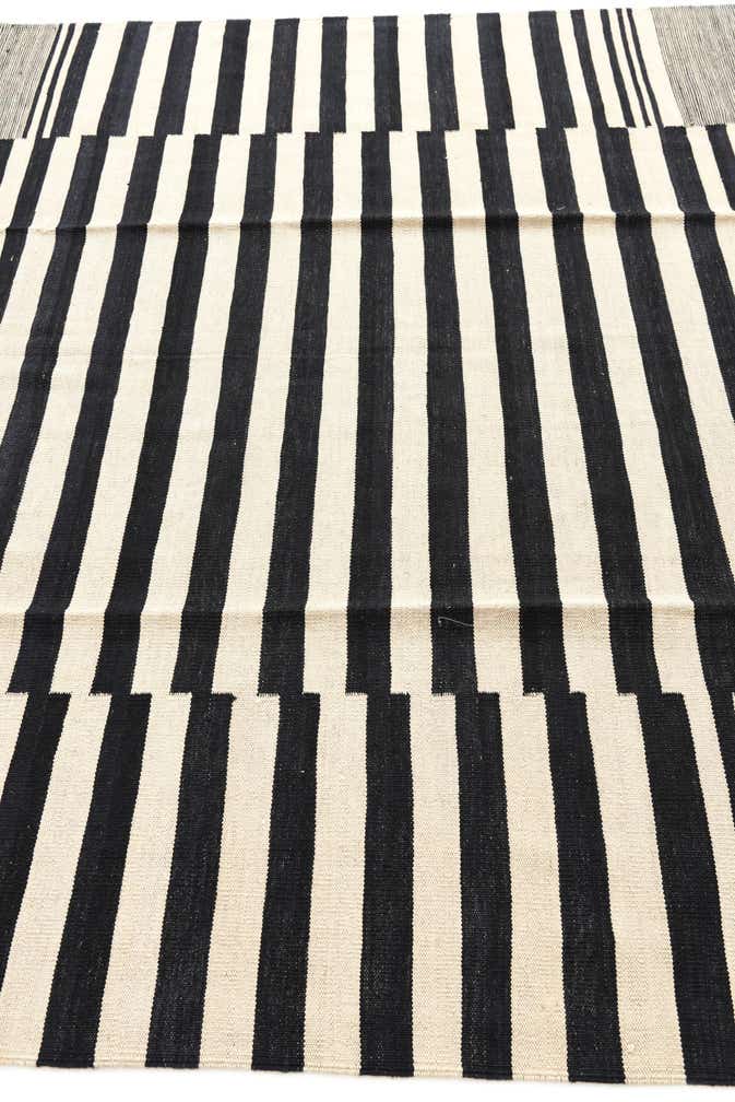 7' x 10' Hand Woven Kilim Modern Wool Rug