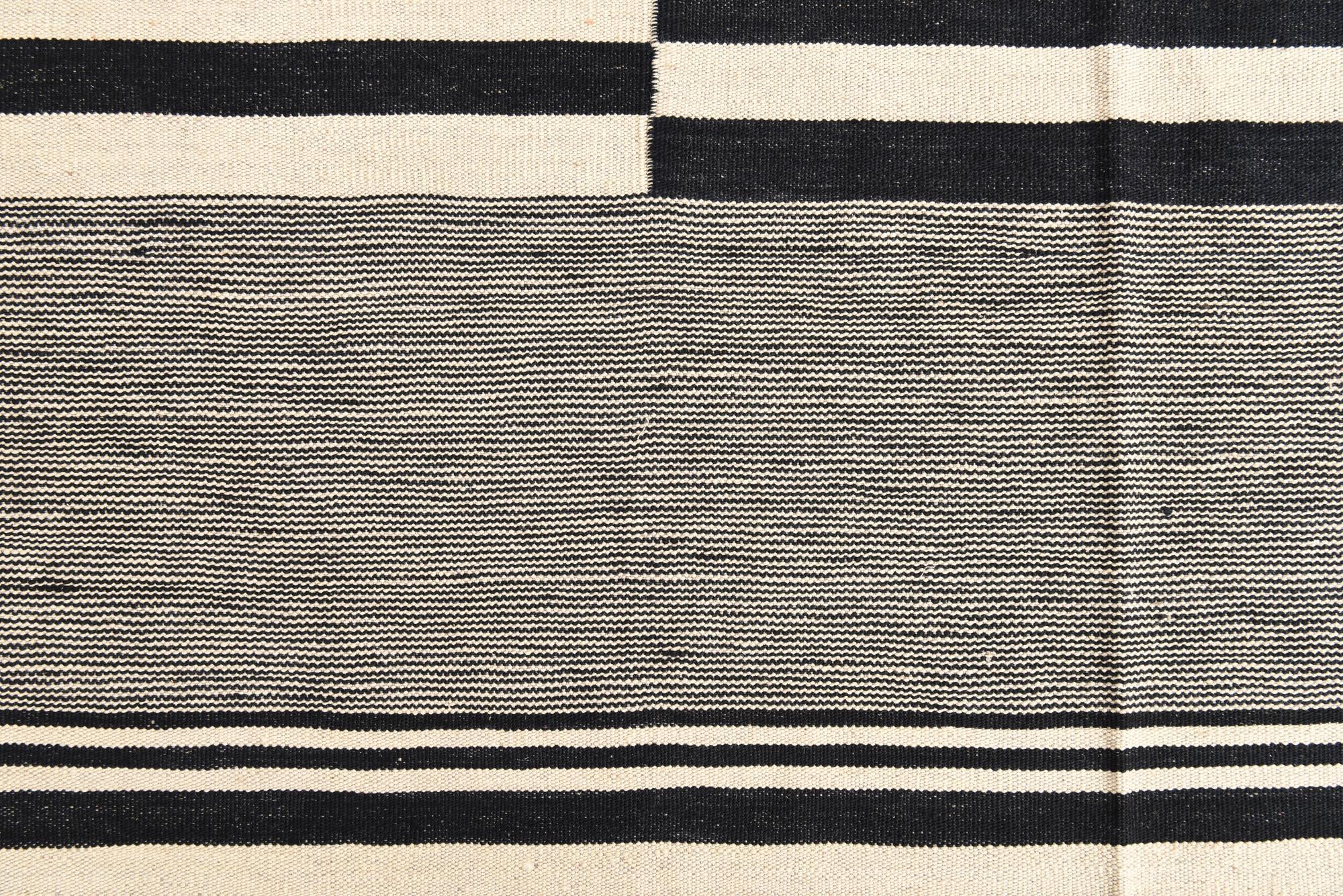 7' x 10' Hand Woven Kilim Modern Wool Rug