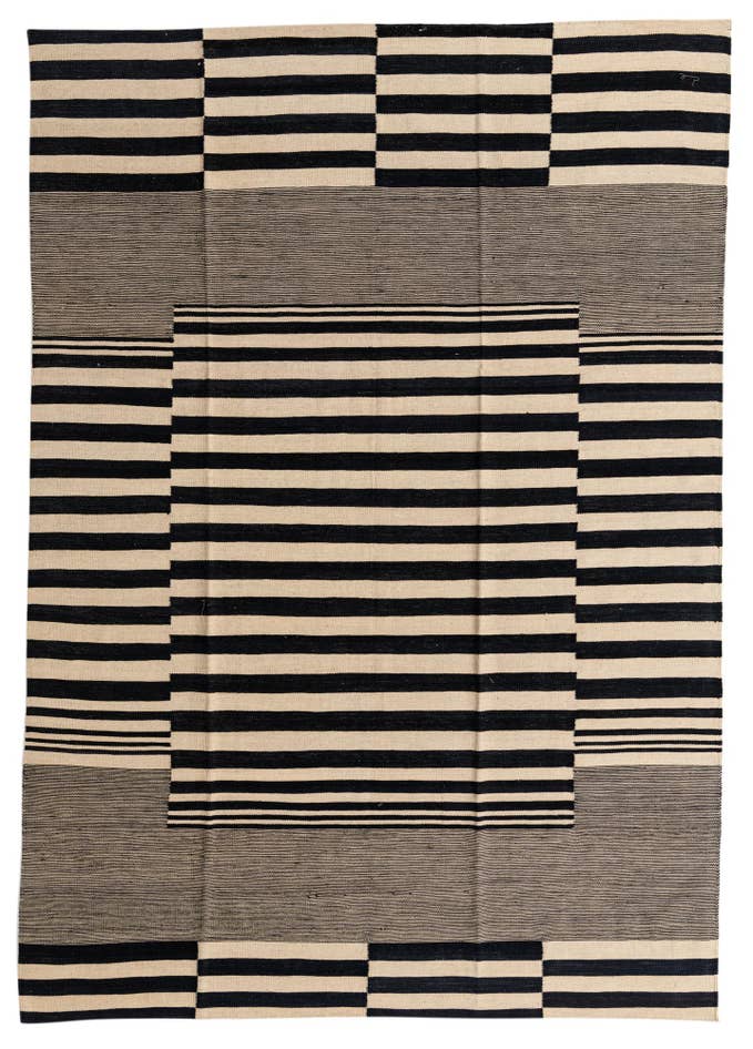 Detail image of 7' x 10' Hand Woven Kilim Modern Wool Rug