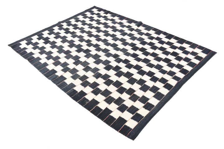 4' 5 x 5' 10 Hand Woven Kilim Modern Wool Rug