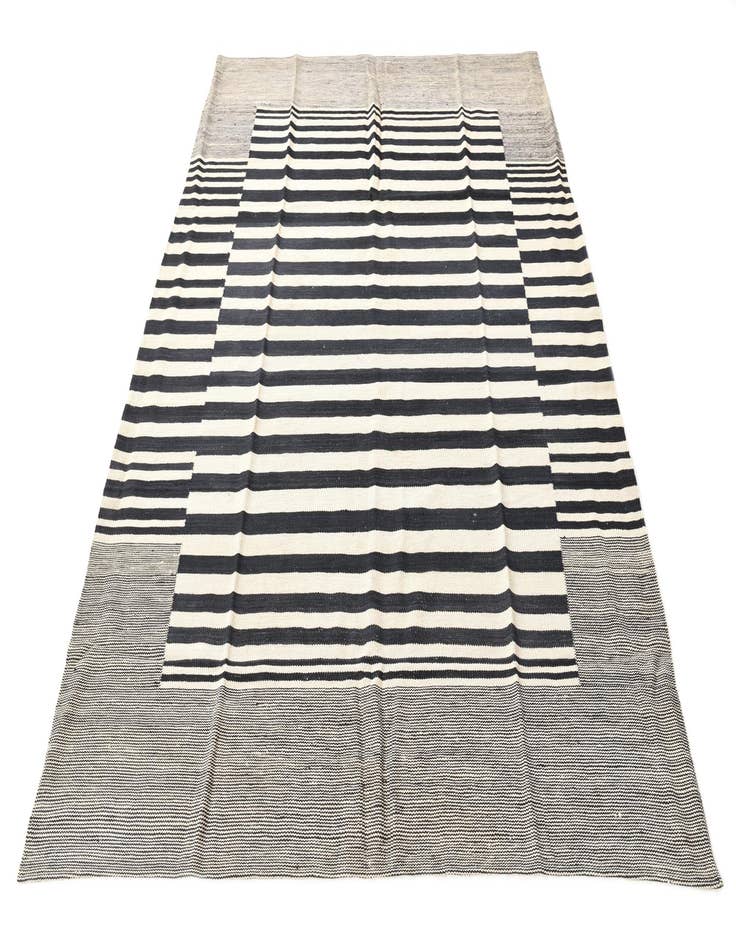 Detail image of 5' 8 x 7' 9  Hand Woven Kilim Modern Wool Rug