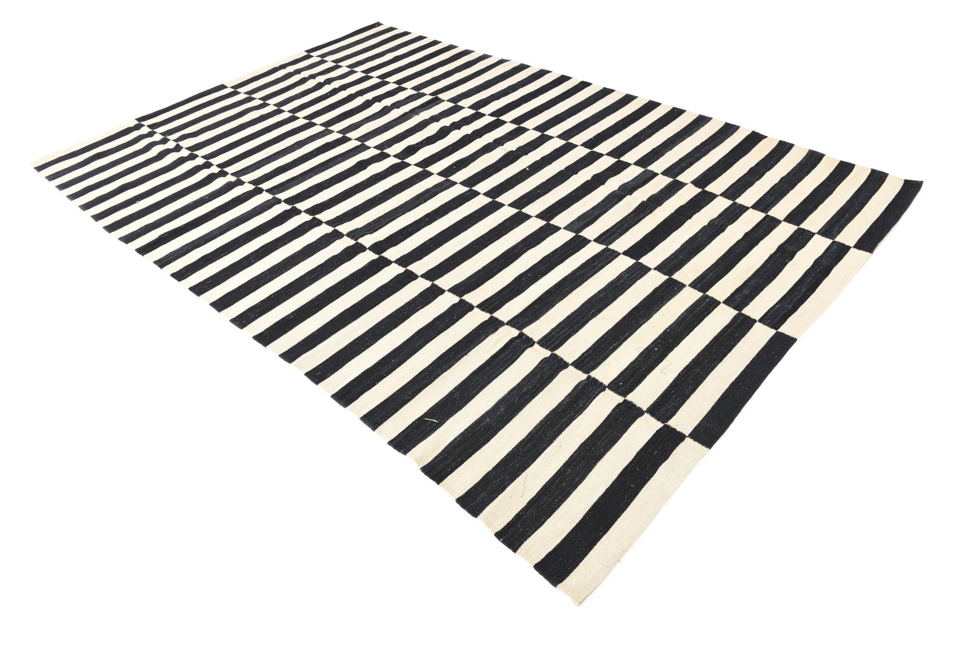6' 8 x 9' 10 Hand Woven Kilim Modern Wool Rug