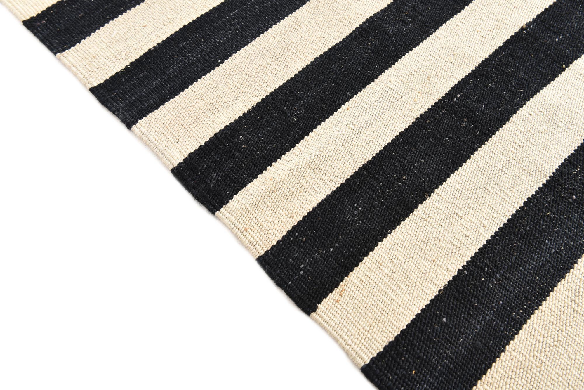 6' 8 x 9' 10 Hand Woven Kilim Modern Wool Rug