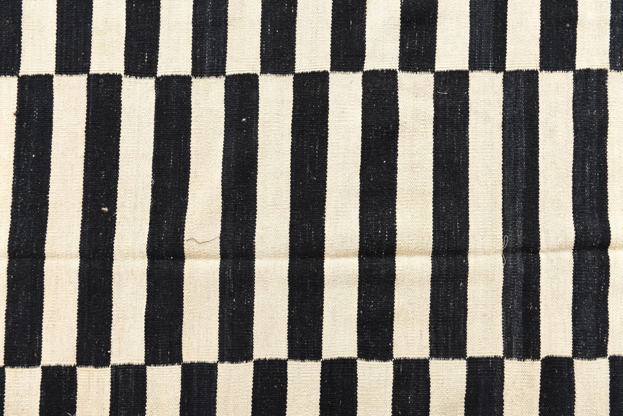 6' 8 x 9' 10 Hand Woven Kilim Modern Wool Rug
