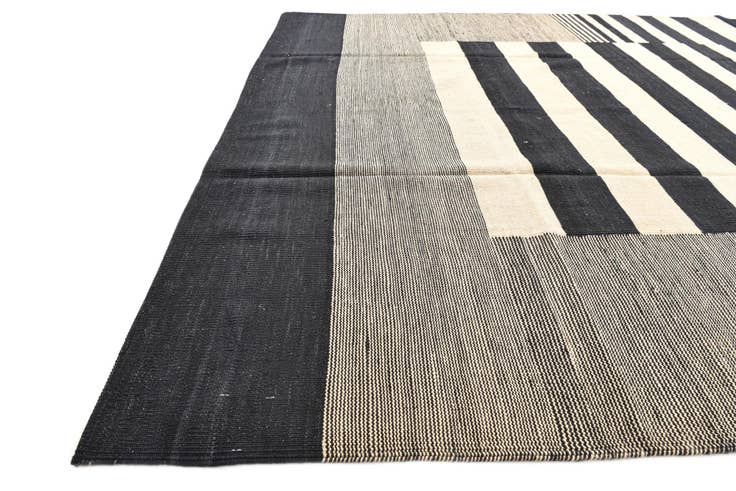 Detail image of 7' x 9' 9 Hand Woven Kilim Modern Wool Rug