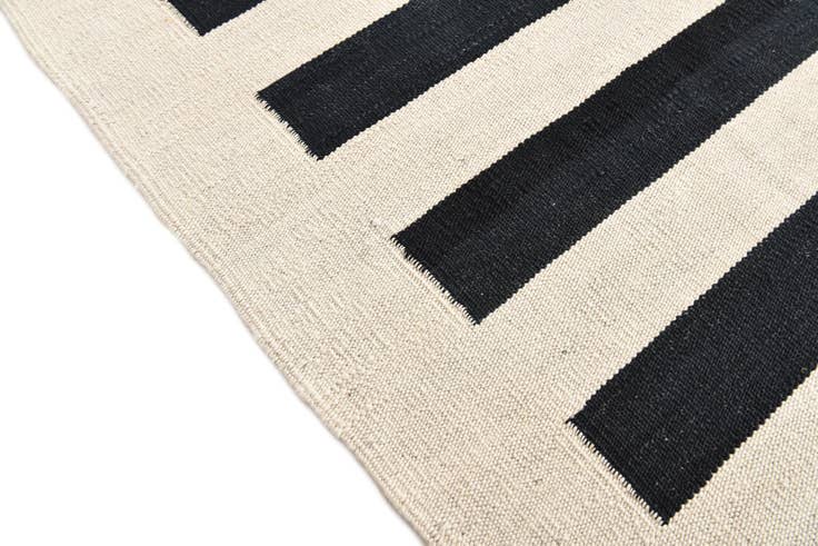 Detail image of 6' 7 x 9' 7 Hand Woven Kilim Modern Wool Rug