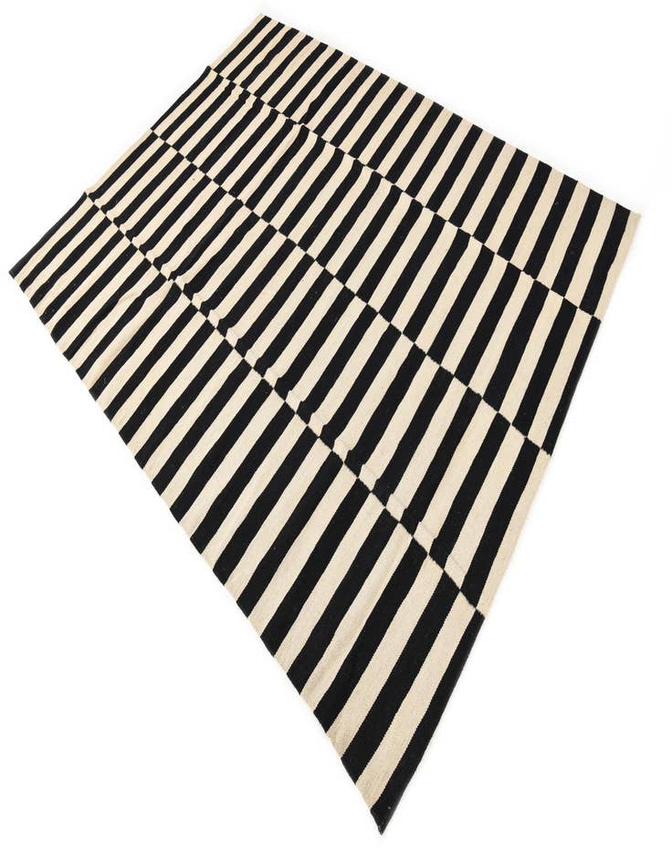 Detail image of 5' 9 x 7' 8  Hand Woven Kilim Modern Wool Rug