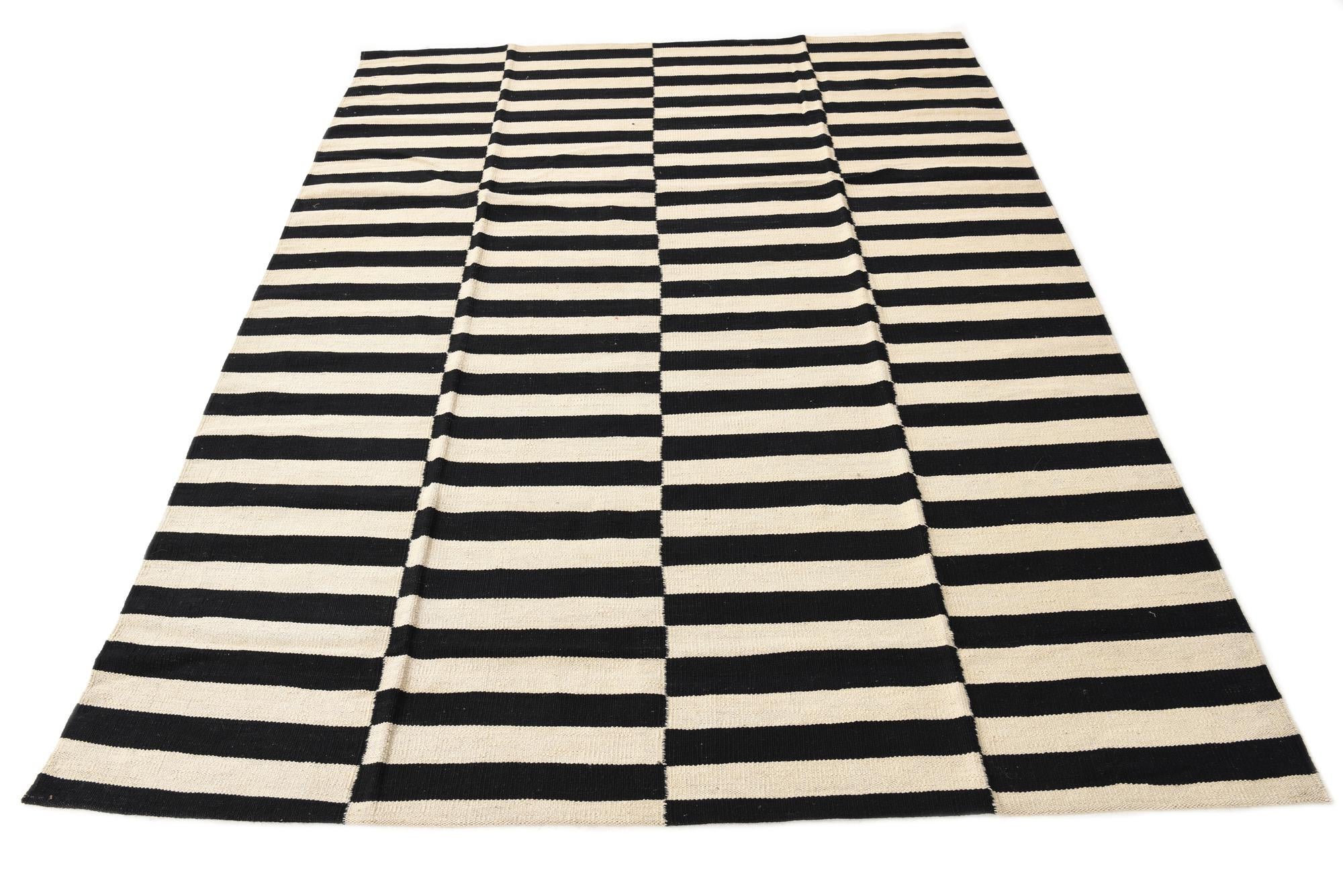 5' 9 x 7' 8 Hand Woven Kilim Modern Wool Rug