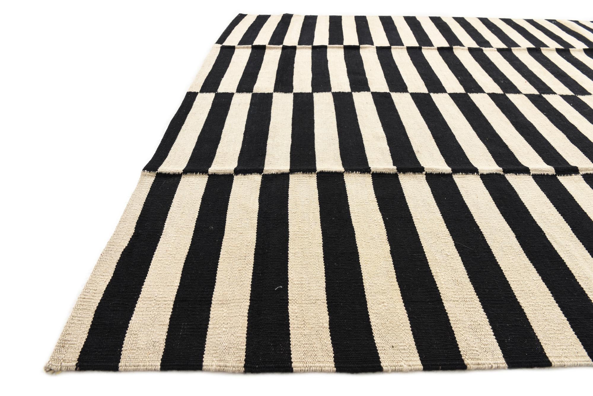 5' 9 x 7' 8 Hand Woven Kilim Modern Wool Rug