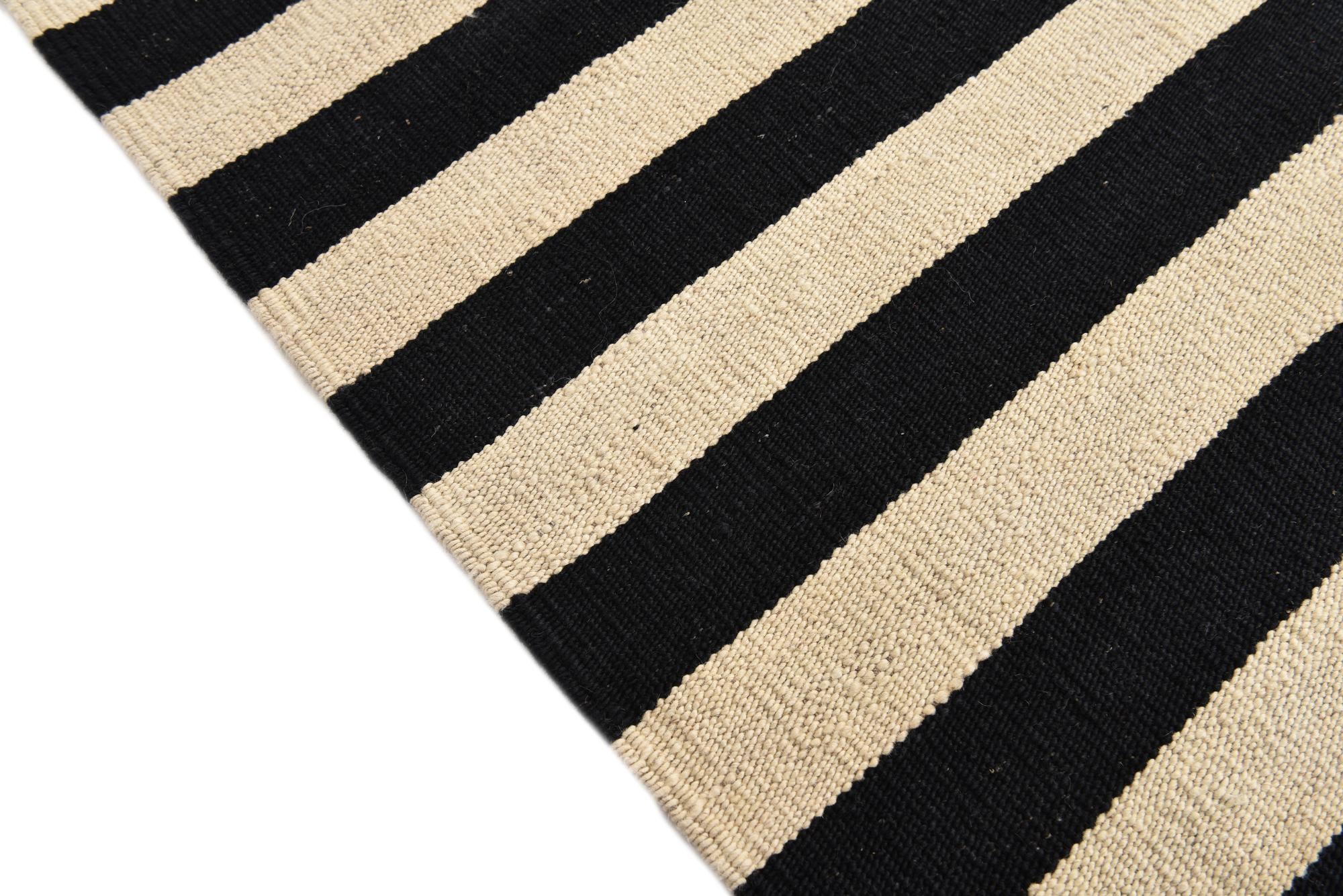 5' 9 x 7' 8 Hand Woven Kilim Modern Wool Rug