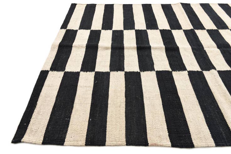 Detail image of 3' 4 x 4' 9 Hand Woven Kilim Modern Wool Rug