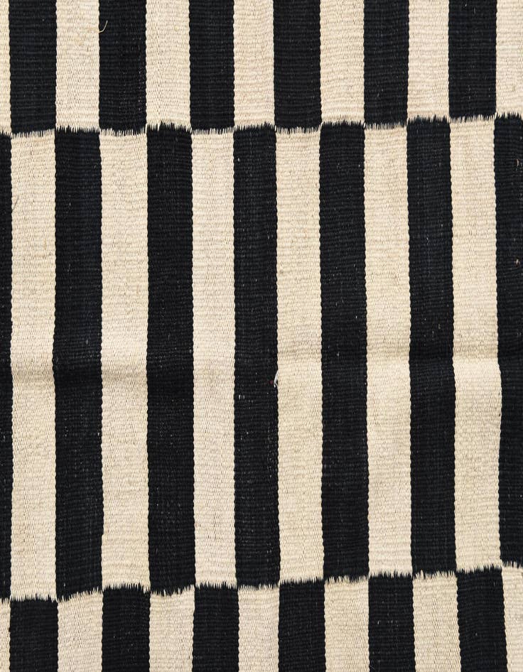 Detail image of 3' 4 x 4' 9 Hand Woven Kilim Modern Wool Rug