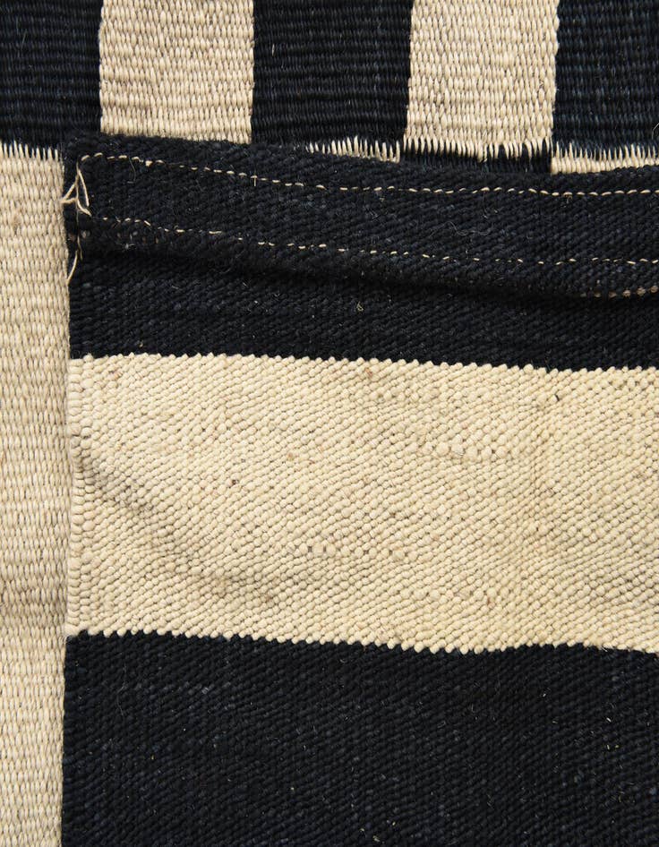 Detail image of 2' 8 x 3' 10  Hand Woven Kilim Modern Wool Rug