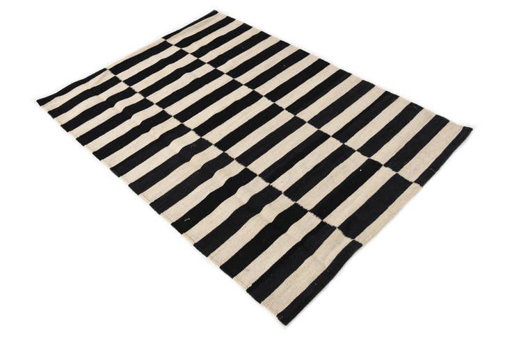 Detail image of 3' 4 x 4' 8 Hand Woven Kilim Modern Wool Rug