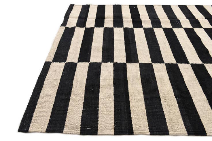 Detail image of 3' 4 x 4' 8 Hand Woven Kilim Modern Wool Rug