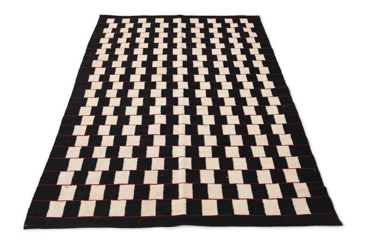 Detail image of 4' 1 x 5' 10 Hand Woven Kilim Modern Wool Rug