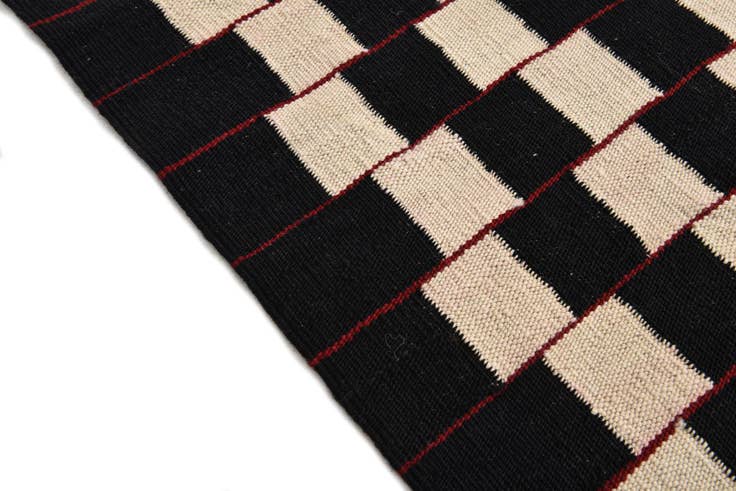 Detail image of 4' 1 x 5' 10 Hand Woven Kilim Modern Wool Rug