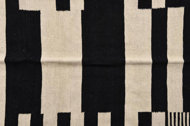 Detail image of 5' x 7' Hand Woven Kilim Modern Wool Rug