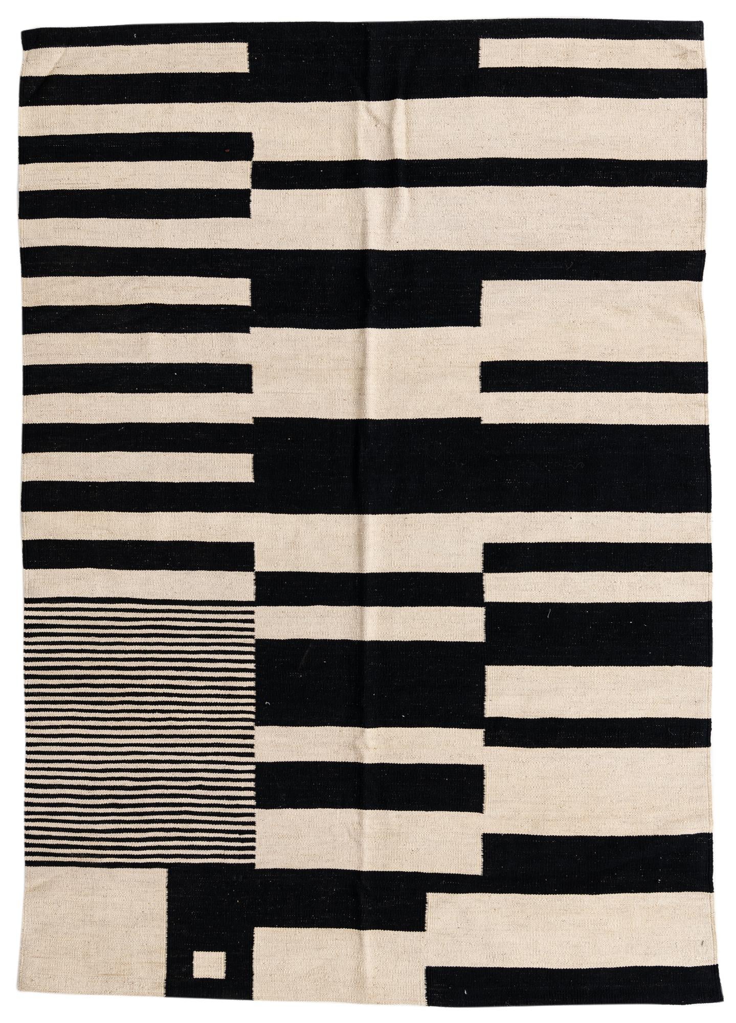 5' x 7' Hand Woven Kilim Modern Wool Rug