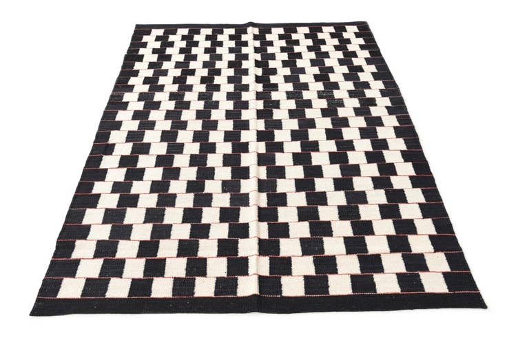Detail image of 4' 5 x 6' Hand Woven Kilim Modern Wool Rug