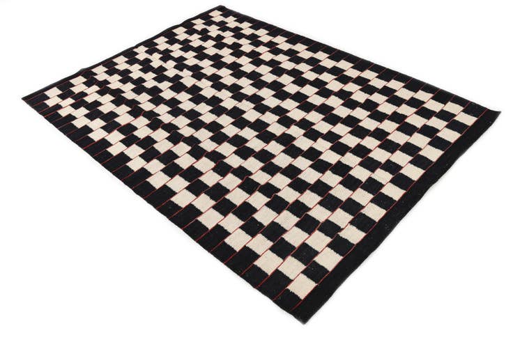 Detail image of 4' 5 x 5' 10 Hand Woven Kilim Modern Wool Rug