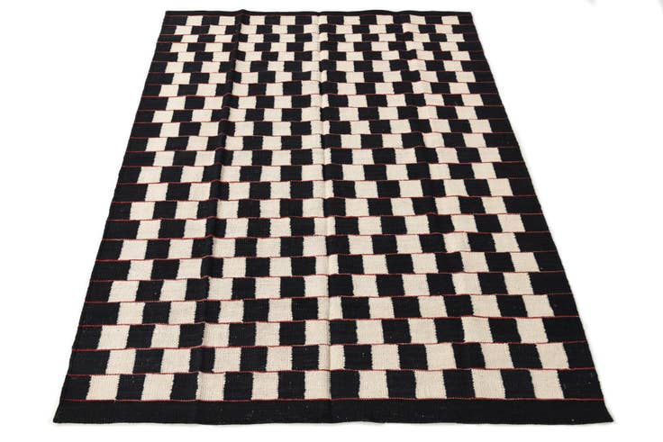 Detail image of 4' 5 x 5' 10 Hand Woven Kilim Modern Wool Rug