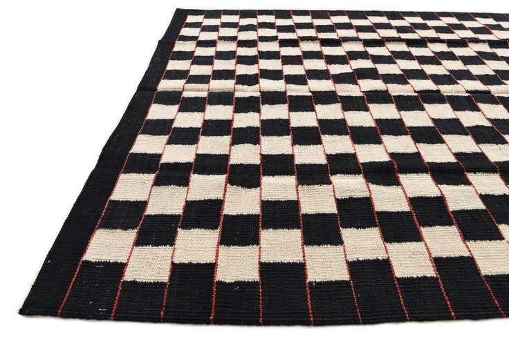 Detail image of 4' 5 x 5' 10 Hand Woven Kilim Modern Wool Rug