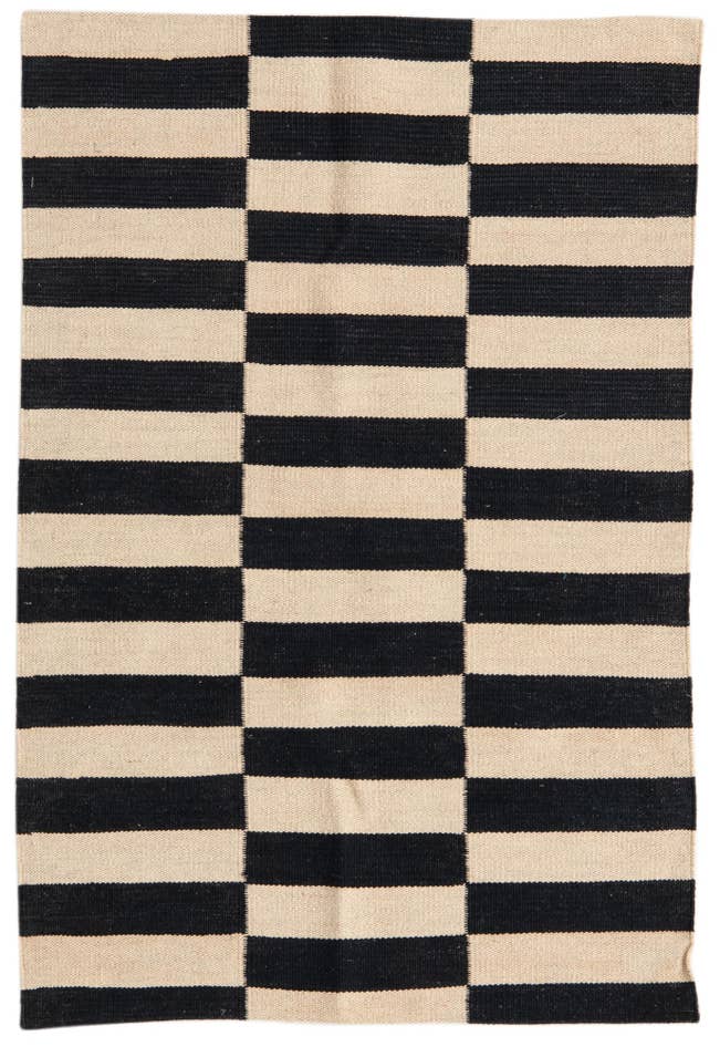 Detail image of 2' 7 x 3' 10 Hand Woven Kilim Modern Wool Rug