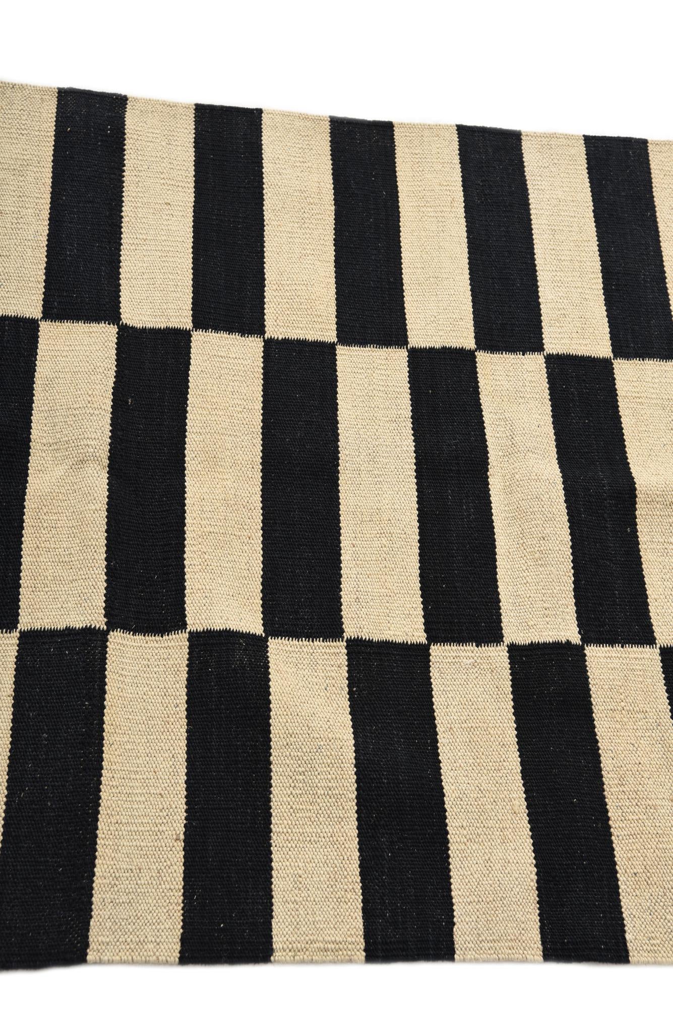 2' 7 x 4' Hand Woven Kilim Modern Wool Rug