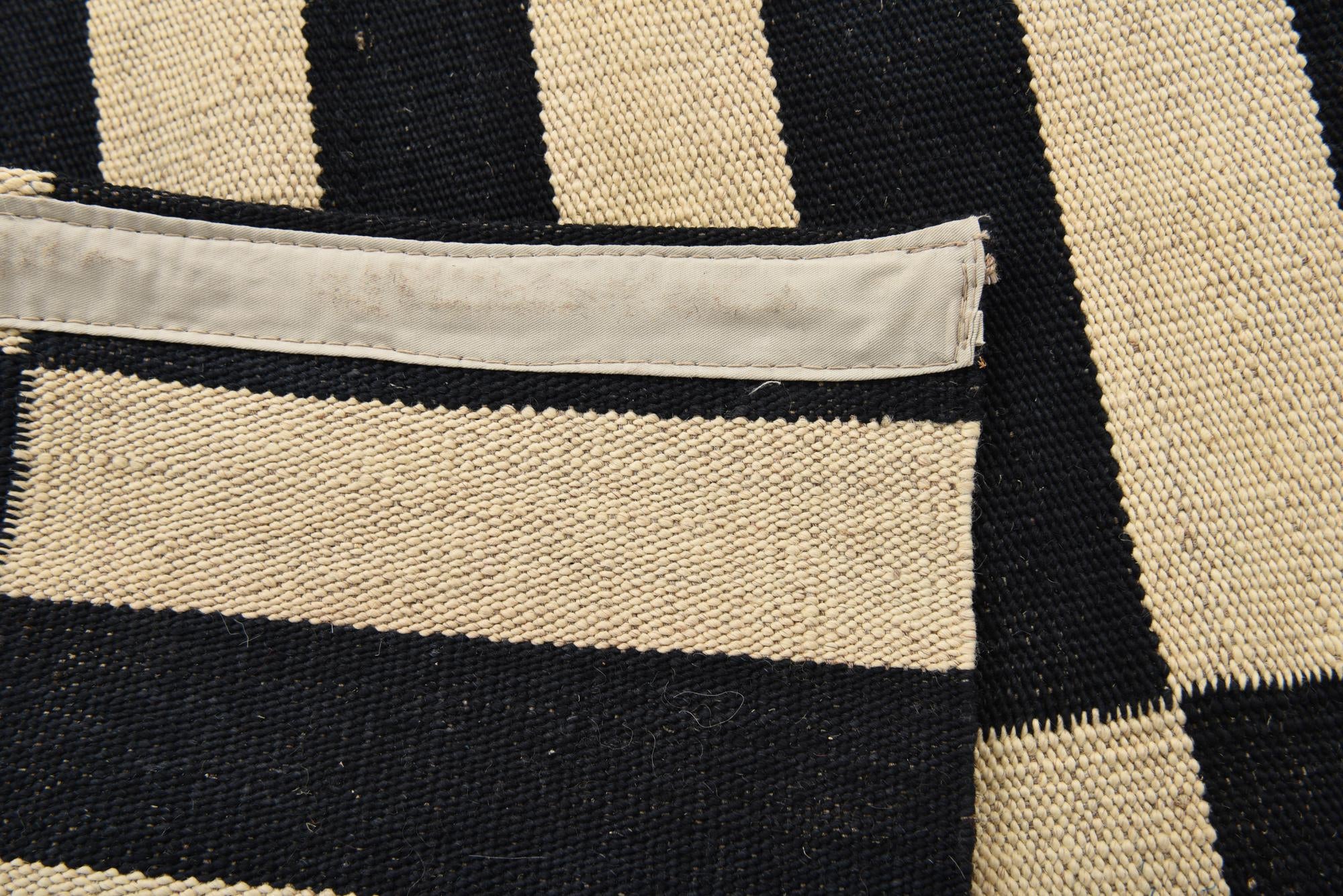 2' 7 x 4' Hand Woven Kilim Modern Wool Rug