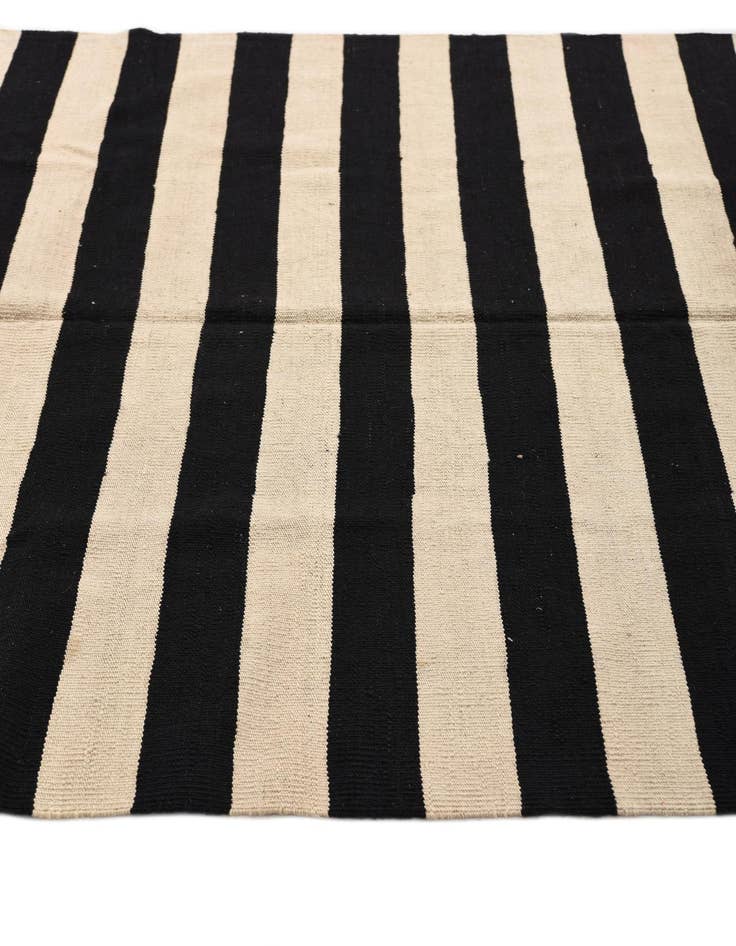 Detail image of 5' 6 x 8' 1  Hand Woven Kilim Modern Wool Rug