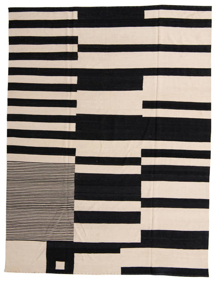 Detail image of 8' 5 x 11' 2 Hand Woven Kilim Modern Wool Rug