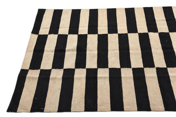 Detail image of 3' 3 x 4' 10 Hand Woven Kilim Modern Wool Rug