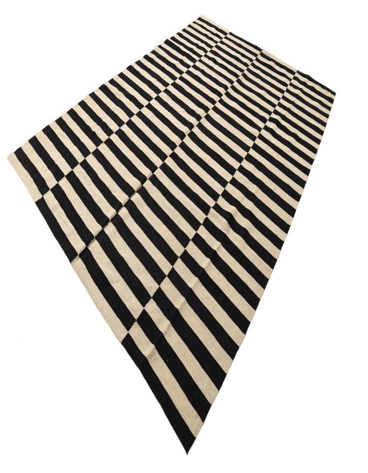 Detail image of 6' 7 x 9' 5  Hand Woven Kilim Modern Wool Rug