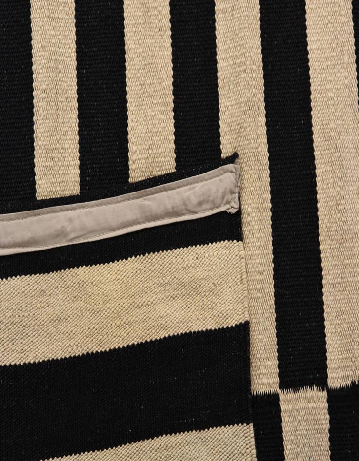 Detail image of 6' 7 x 9' 5  Hand Woven Kilim Modern Wool Rug