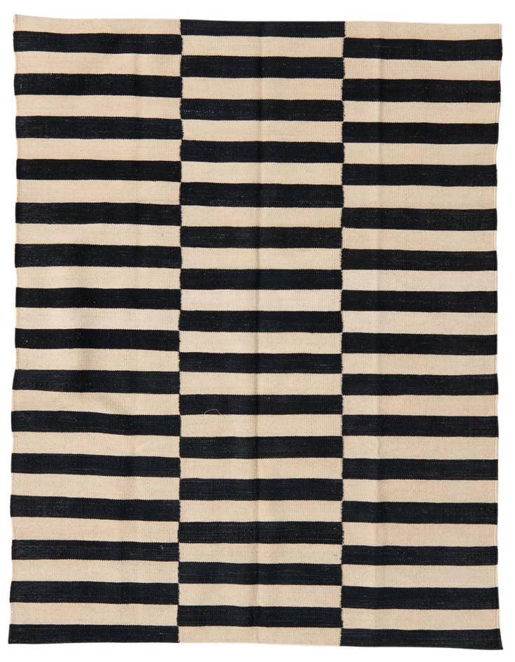 Detail image of 4' 2 x 5' 10 Hand Woven Kilim Modern Wool Rug
