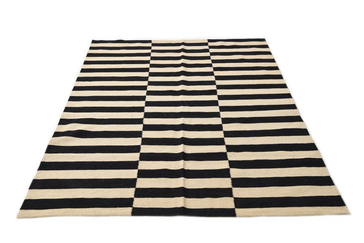 Detail image of 4' 2 x 6' Hand Woven Kilim Modern Wool Rug