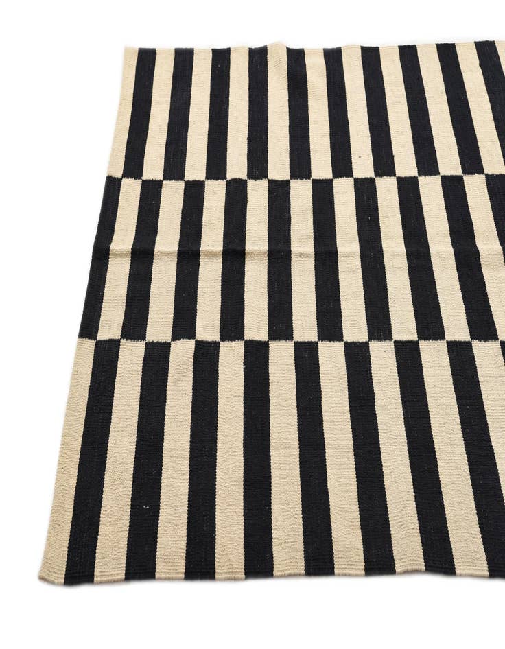 Detail image of 4' 2 x 6'  Hand Woven Kilim Modern Wool Rug