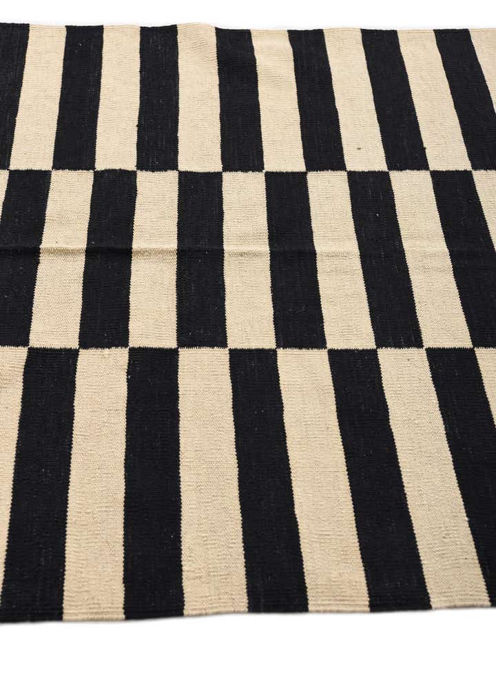 4' 2 x 6' Hand Woven Kilim Modern Wool Rug