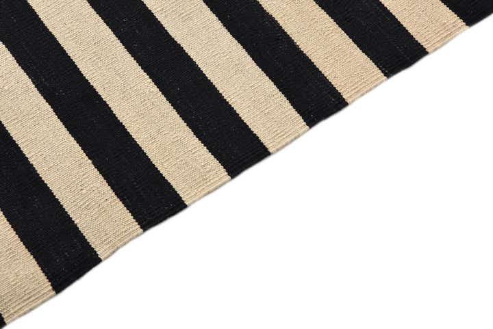 4' 2 x 6' Hand Woven Kilim Modern Wool Rug