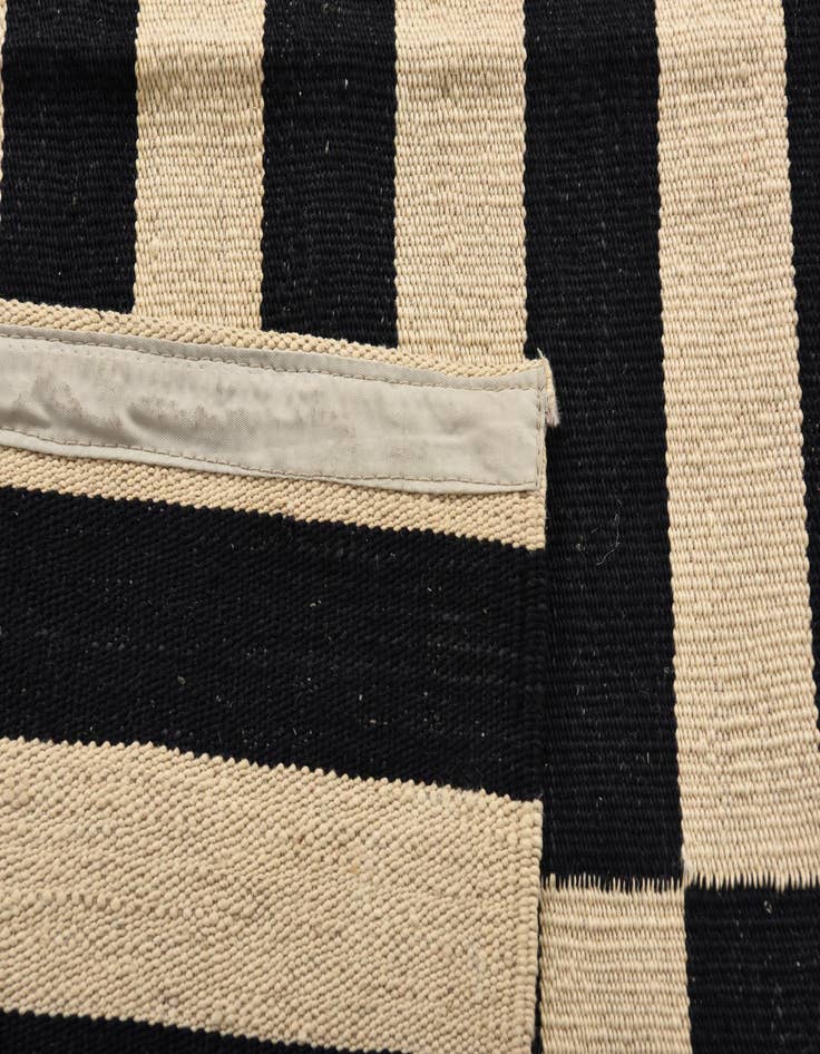 Detail image of 4' 2 x 6'  Hand Woven Kilim Modern Wool Rug