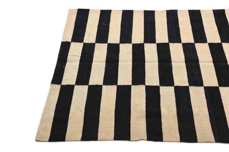 Detail image of 3' 3 x 4' 10 Hand Woven Kilim Modern Wool Rug