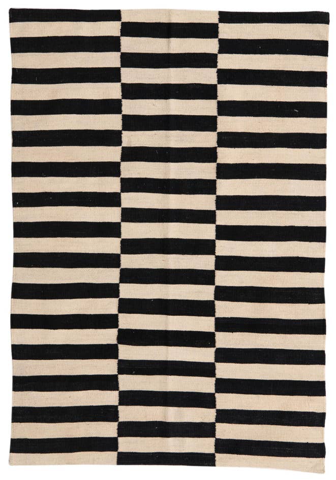 Detail image of 4' 3 x 6' Hand Woven Kilim Modern Wool Rug