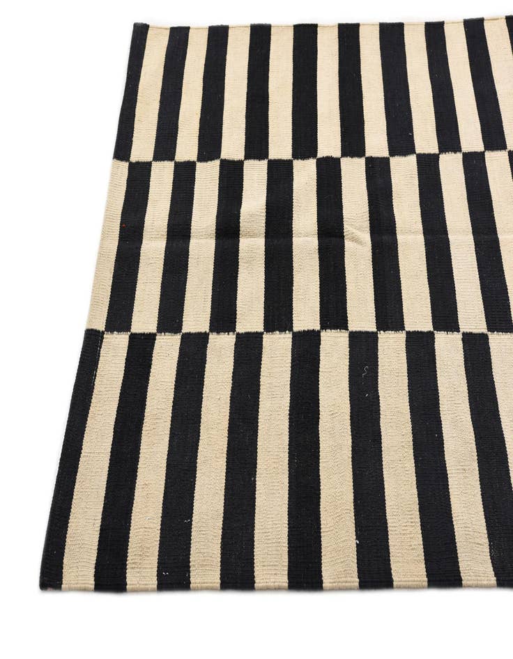 Detail image of 4' 2 x 6'  Hand Woven Kilim Modern Wool Rug