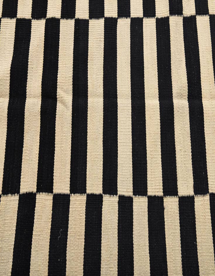 Detail image of 4' 2 x 6'  Hand Woven Kilim Modern Wool Rug