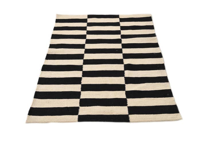 Detail image of 2' 8 x 3' 11 Hand Woven Kilim Modern Wool Rug