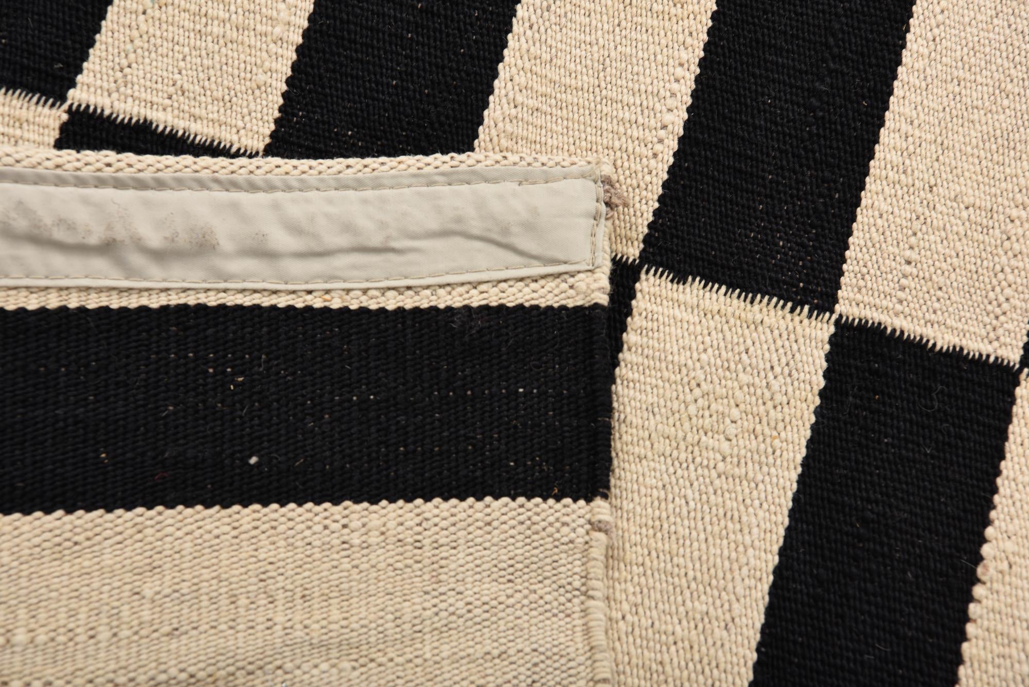 2' 8 x 3' 11 Hand Woven Kilim Modern Wool Rug