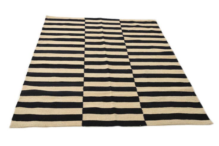Detail image of 3' 4 x 4' 10 Hand Woven Kilim Modern Wool Rug