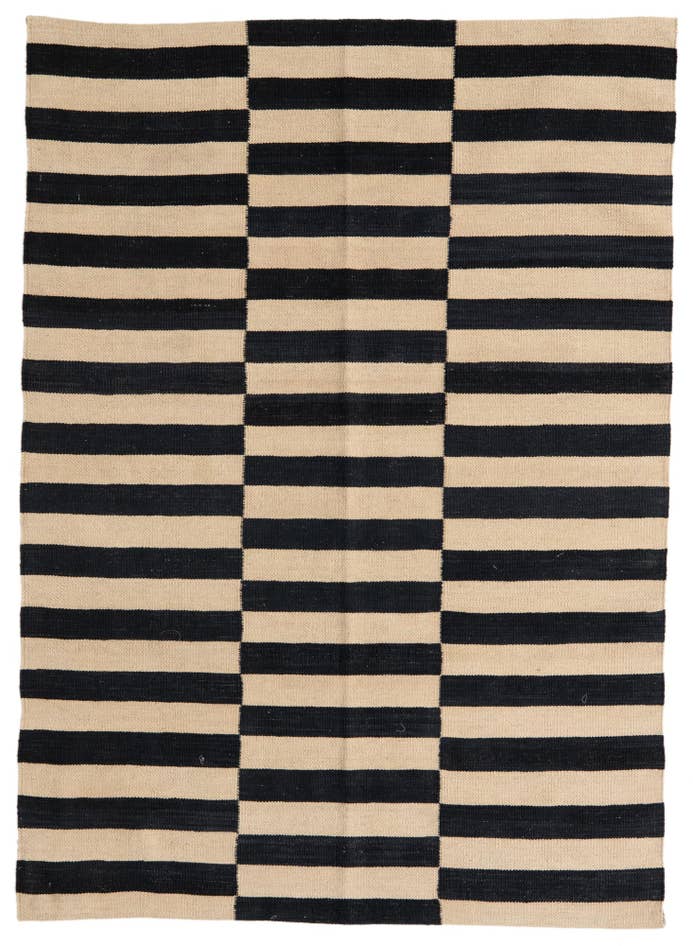 Detail image of 3' 4 x 4' 10 Hand Woven Kilim Modern Wool Rug
